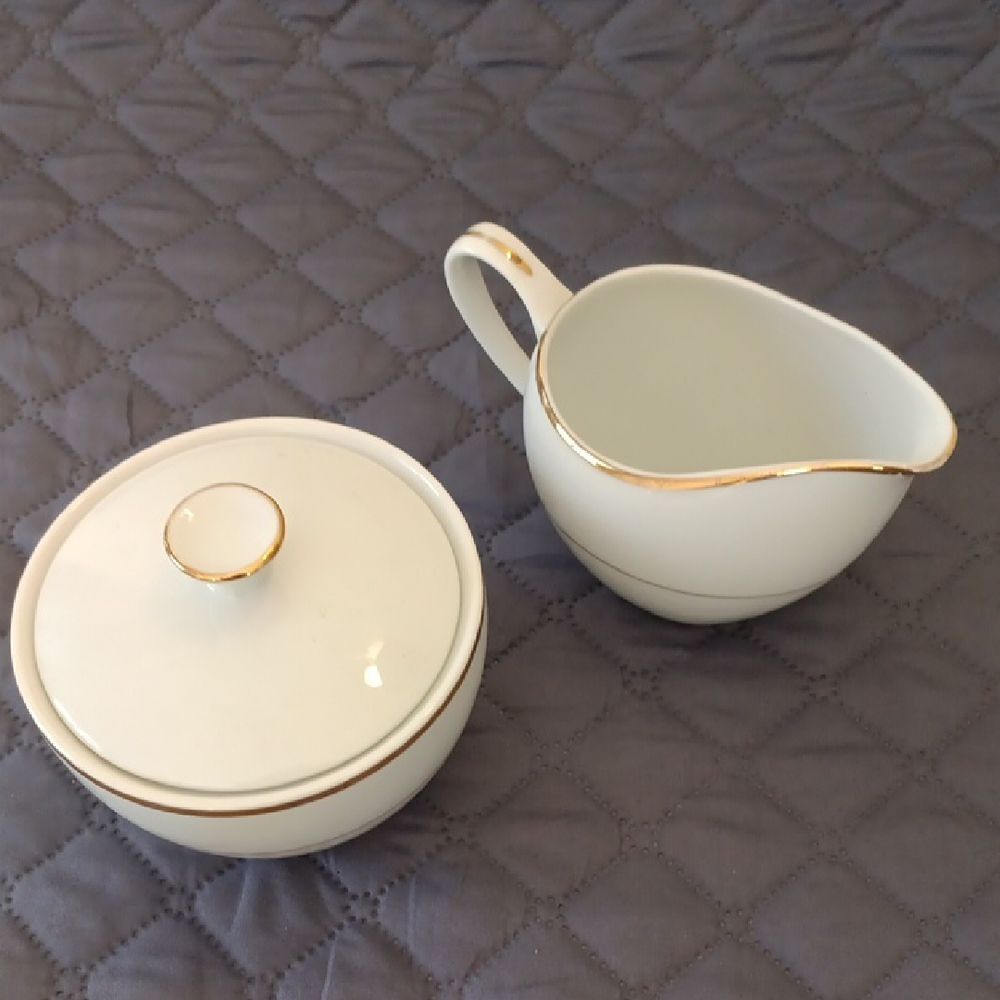 Elegant White and Gold Porcelain Creamer and Sugar Set Japan Sonnet.